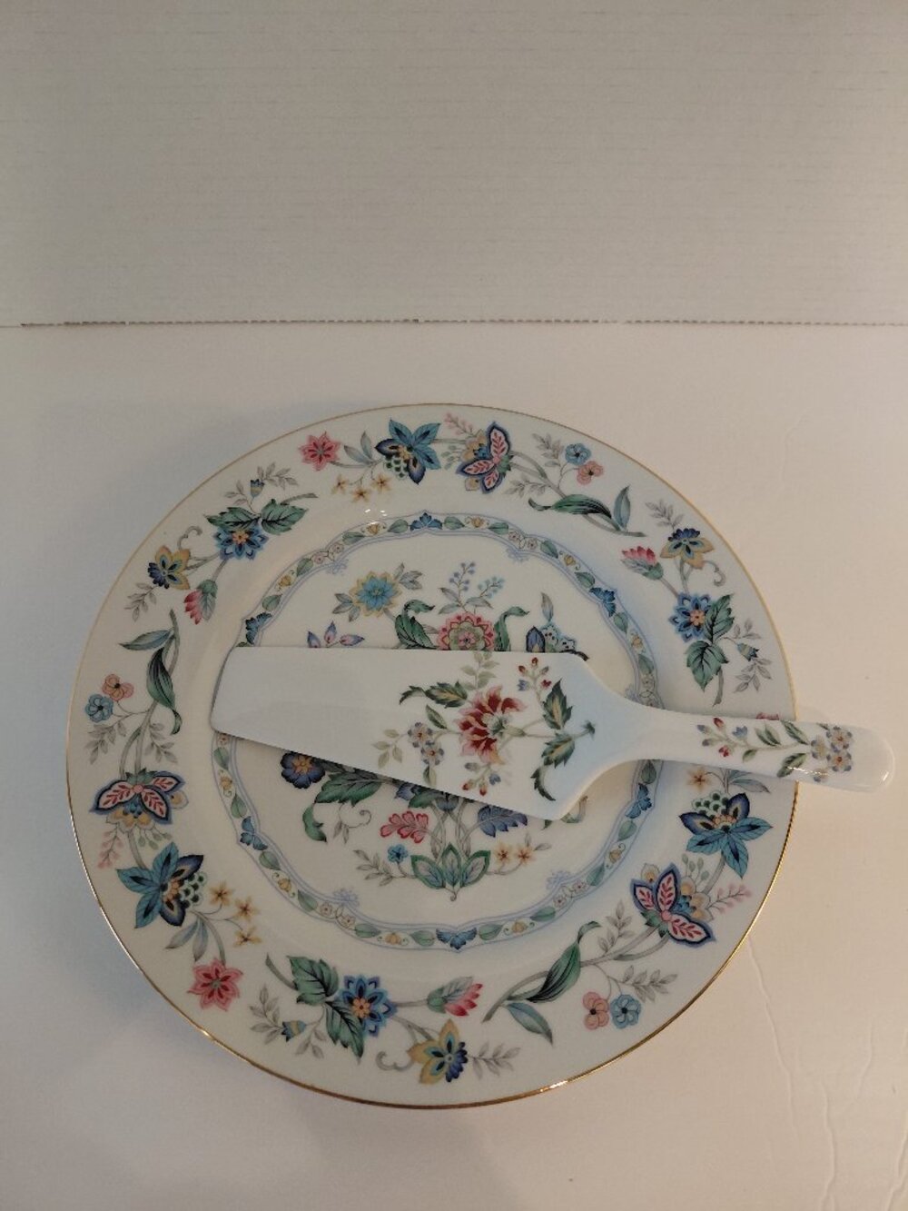Andrea Buckingham Cake Plate and Server